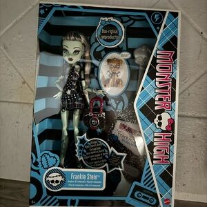 Monster high Boo-riginal Creeproduction Frankie Stein Doll